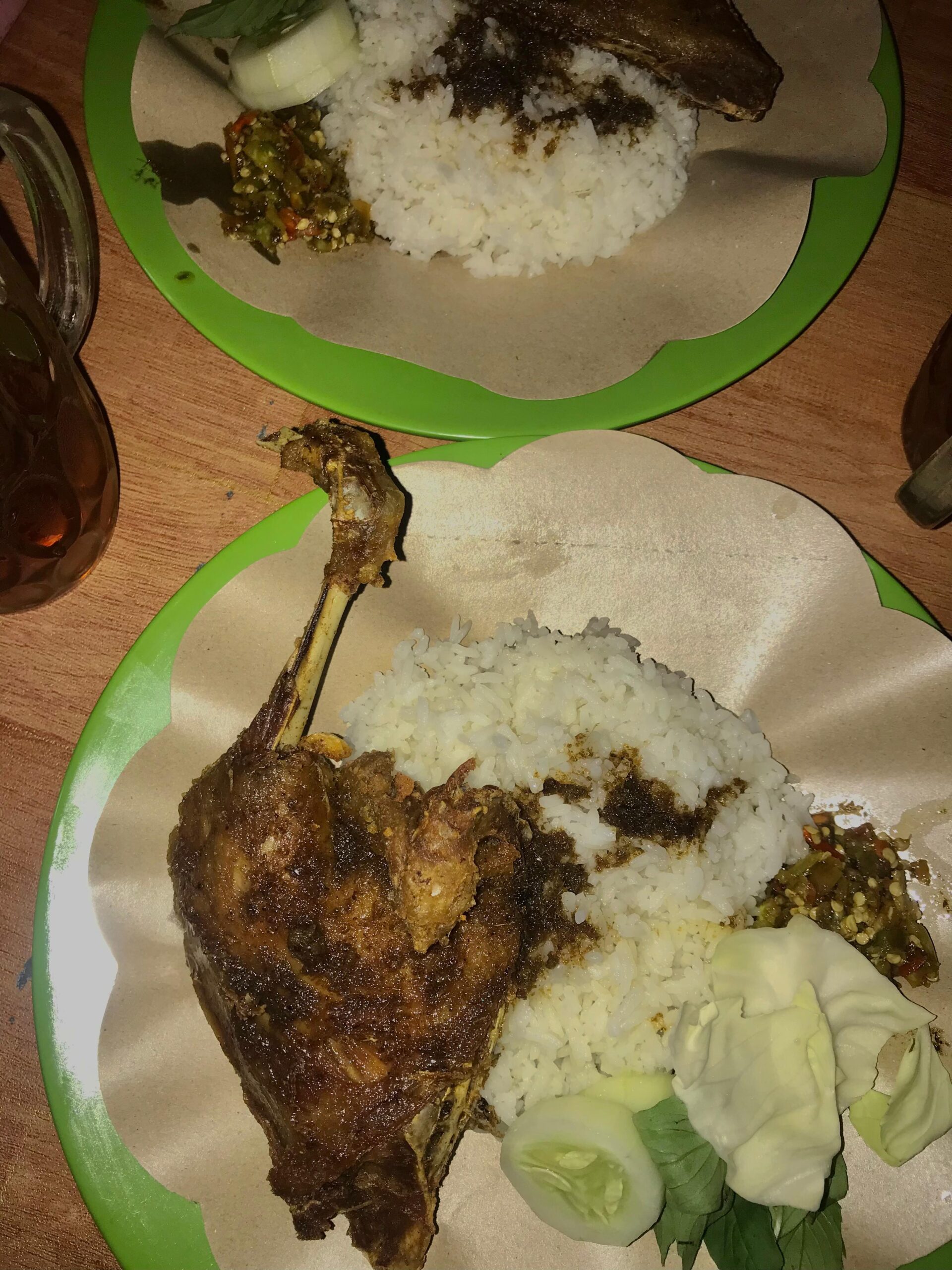 Bebek Goreng Bumbu Ungkep : Lezatnya Kuliner Malam Bebek Goreng di Surabaya